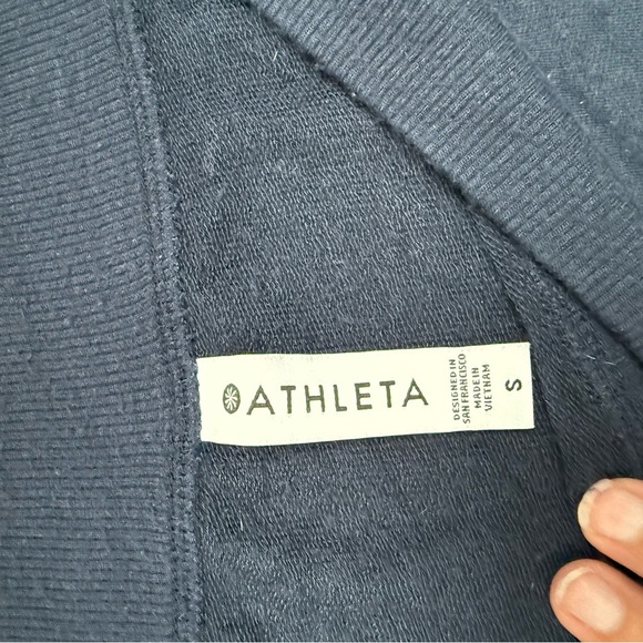 Athleta Womans Dark Navy Off The Shoulder Sweater - Picture 2 of 3